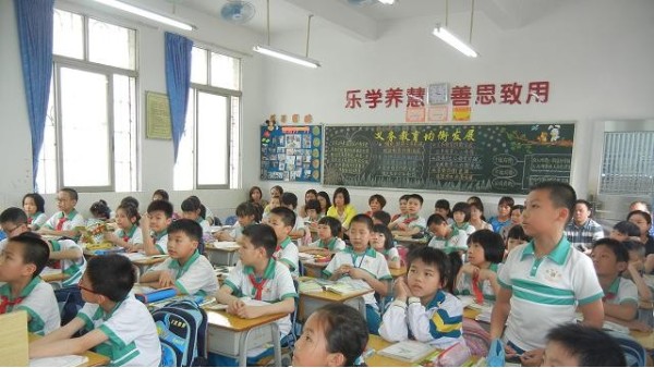 注意!!護眼健康的教室照明，不能一味追求高照度~