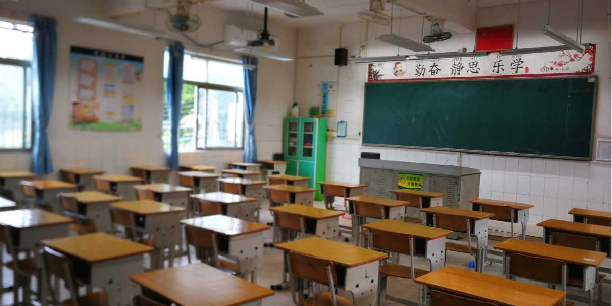 【案例】點亮學生光明未來——順德<i style='color:red'>勒流</i>新城小學教室照明改造